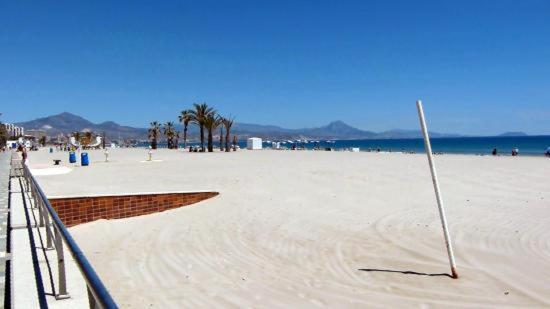 Apartamentos Lunamar El Campello Exteriör bild